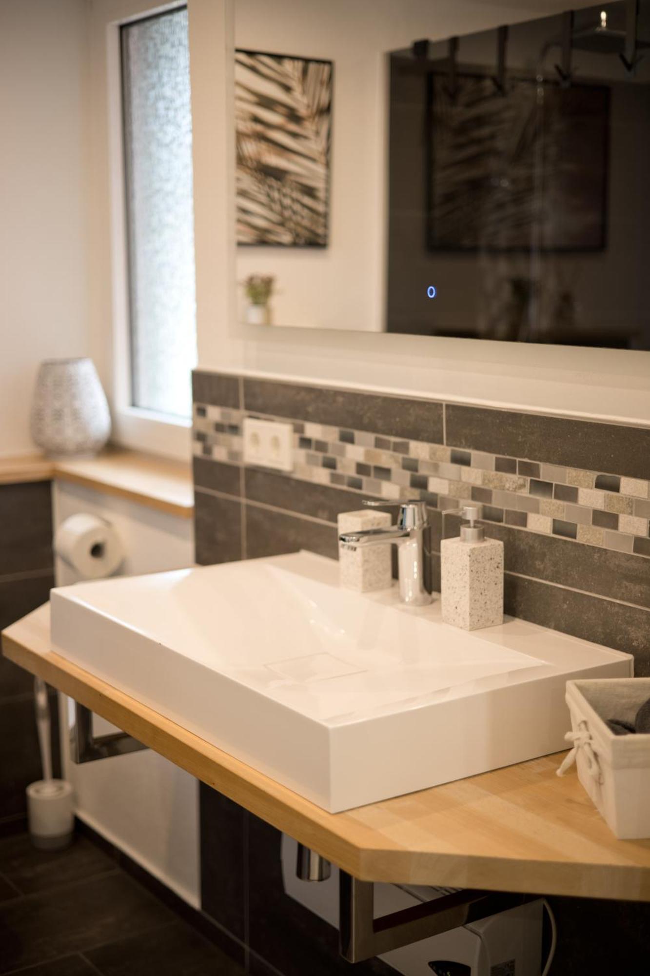 Brachback Moderne Wohnung Zum Wohlfuehlen מראה חיצוני תמונה